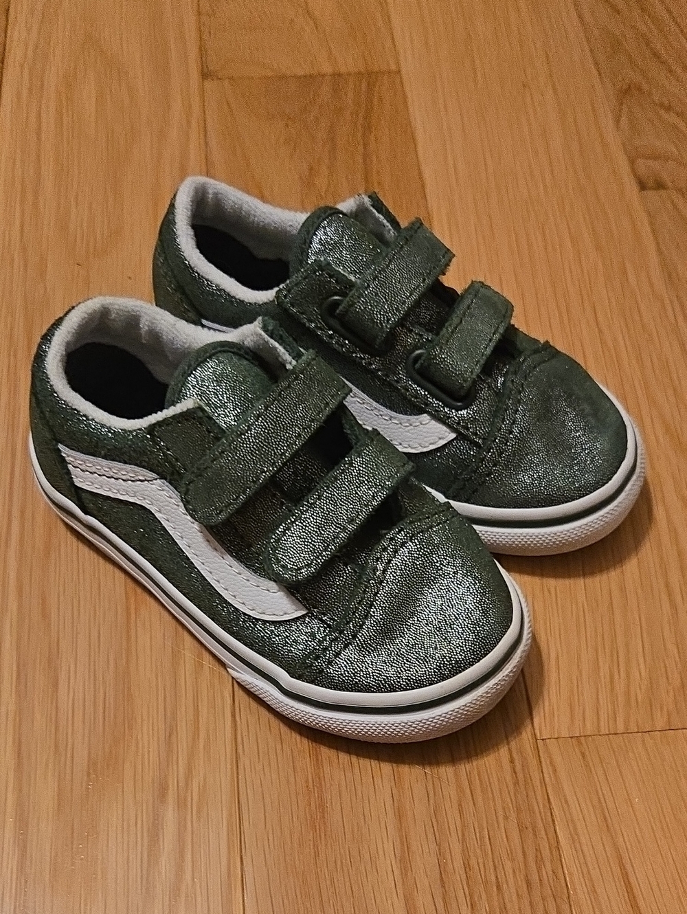 Kids Metallic Green Velcro VANS Sneakers with White Stripe SZ 7.5
